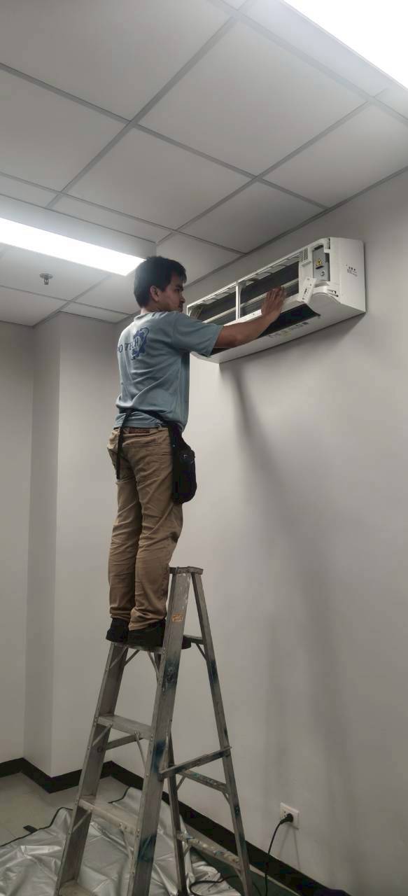 บำรุงรักษาระบบปรับอากาศ อาคาร 35 (หอประชุมราชภัฏรังสฤษฏ์)